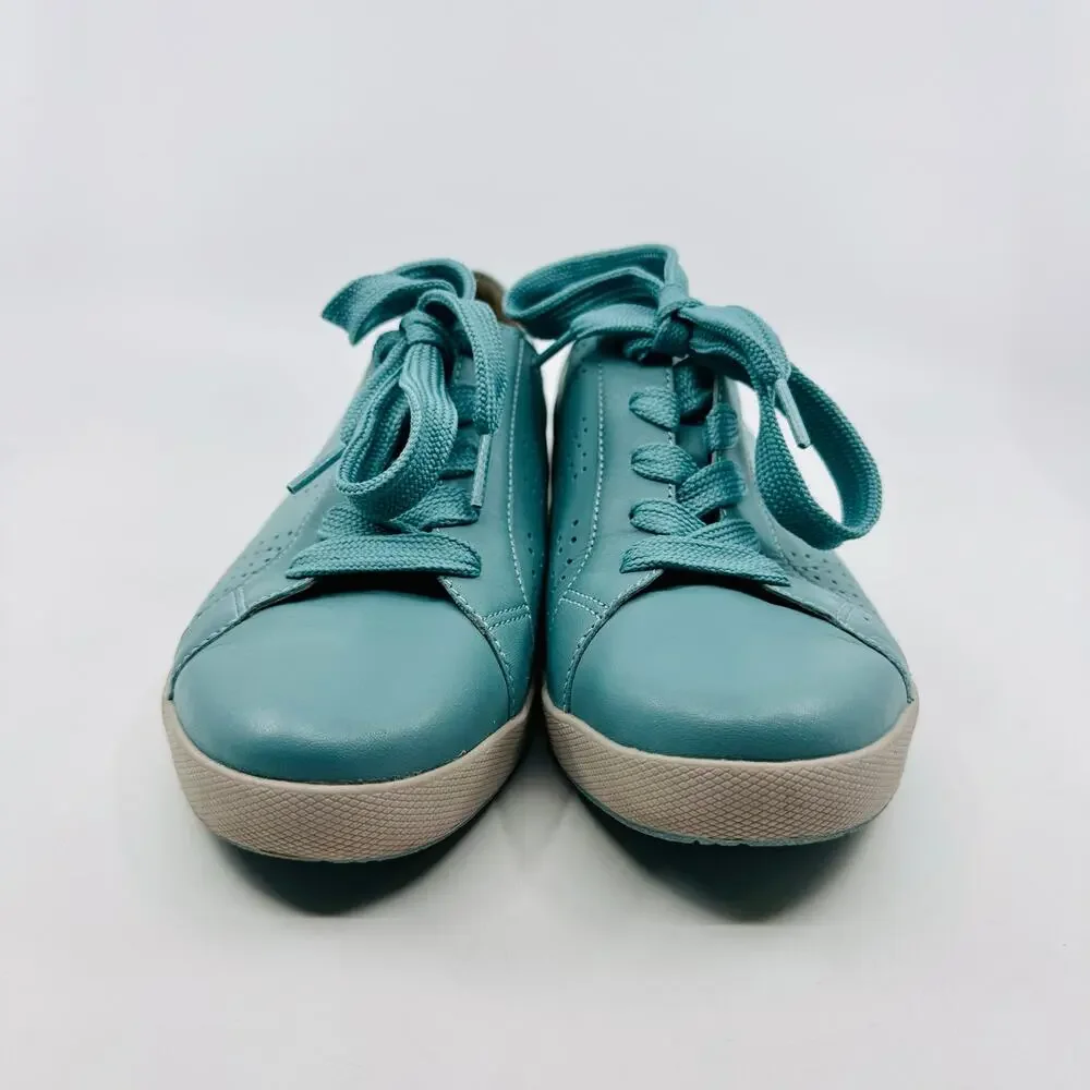 Dansko orli perforated